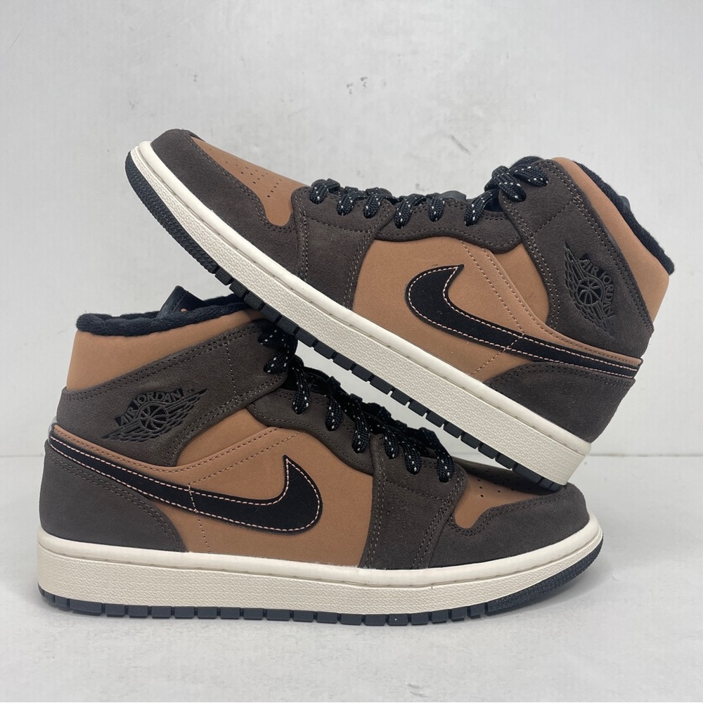 Nike Air Jordan 1 Retro Mid SE “Dark Chocolate” 2022 - Picture 1 of 4